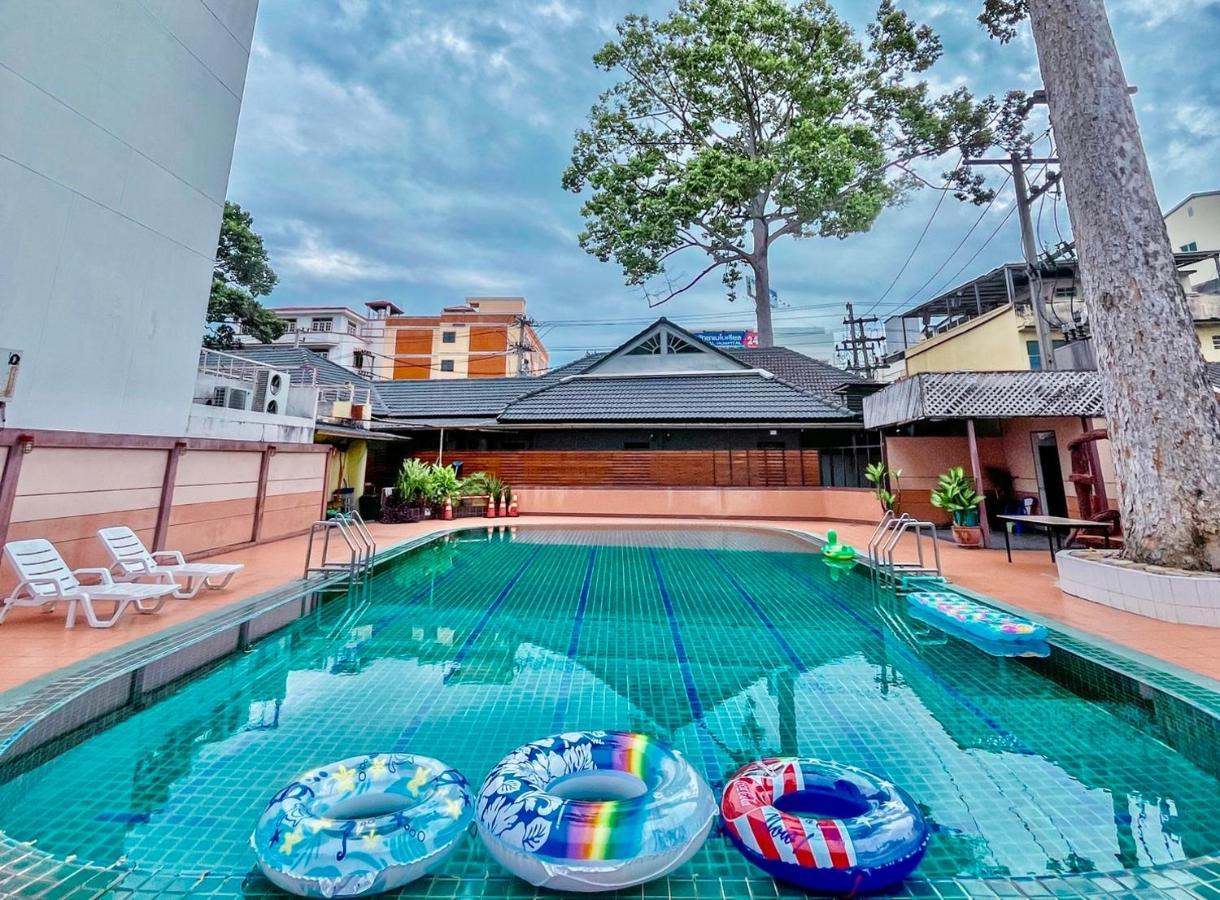 Hotel Pattaya Beach Exteriör bild
