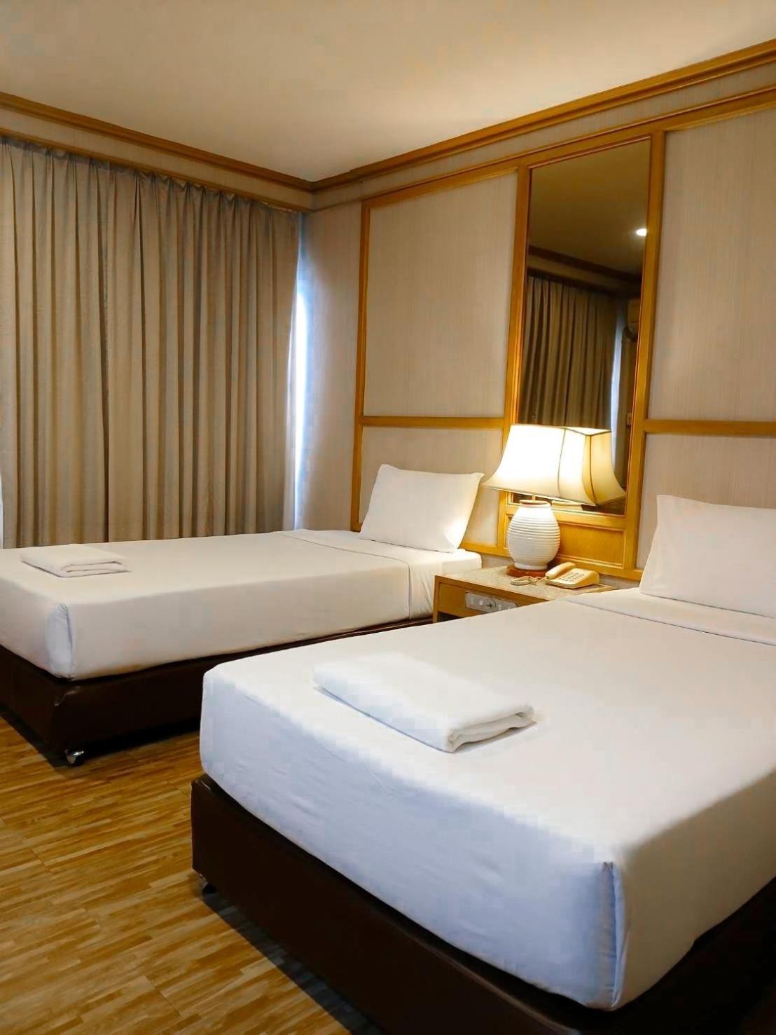 Hotel Pattaya Beach Exteriör bild